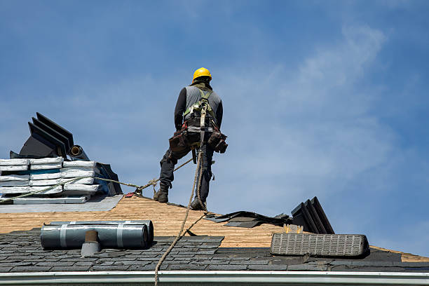 Professional Gutter Installation technician working in Dillsboro, NC